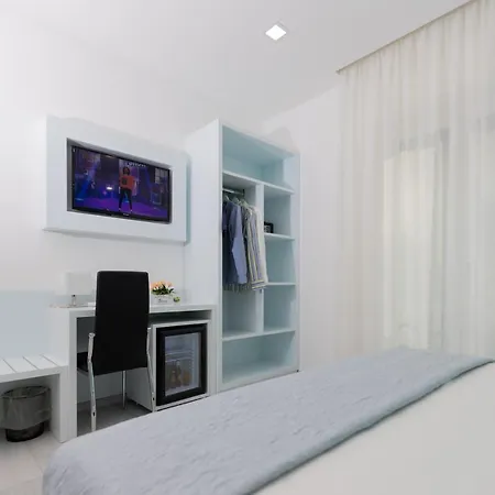 Bed and Breakfast Dreams Mare 