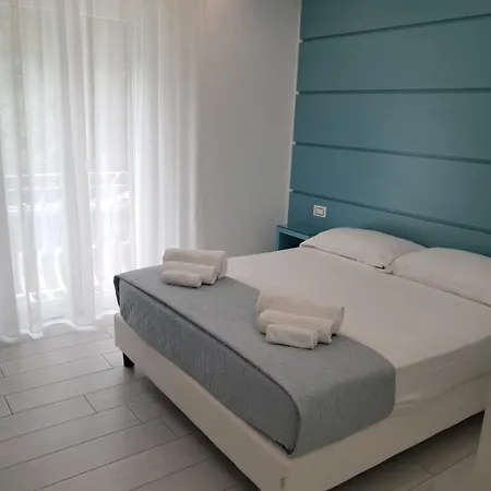 Bed & Breakfast Dreams Mare 