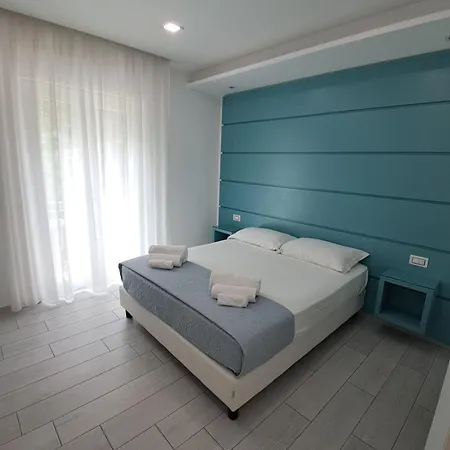 Bed & Breakfast Dreams Mare 
